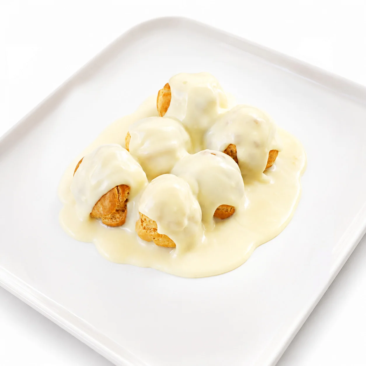 Beyaz Çikolatalı Profiterol
